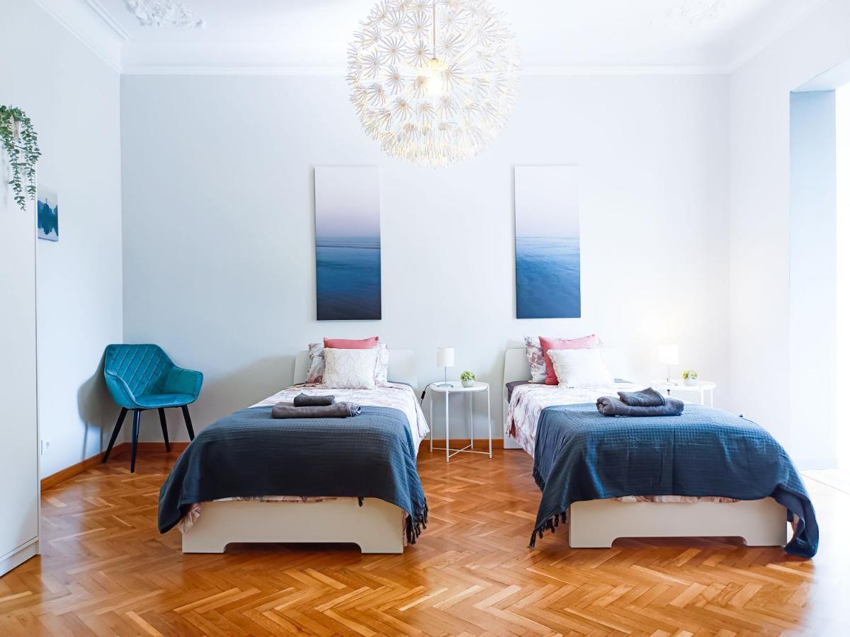 By La Pedrera - Diagonal Rooms Barcelona Luaran gambar